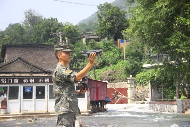 威澳门尼斯人官网欢迎您学子驰援抗洪救灾